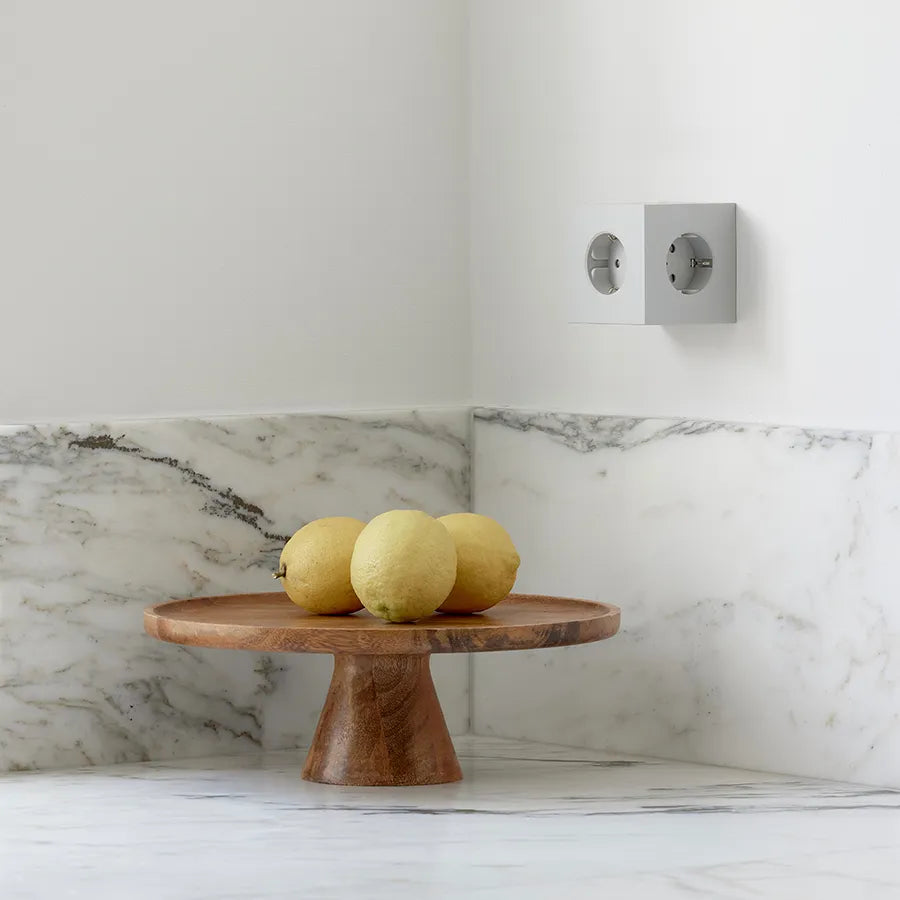 Square 2 Stikdåse med USB, grå fra Avolt