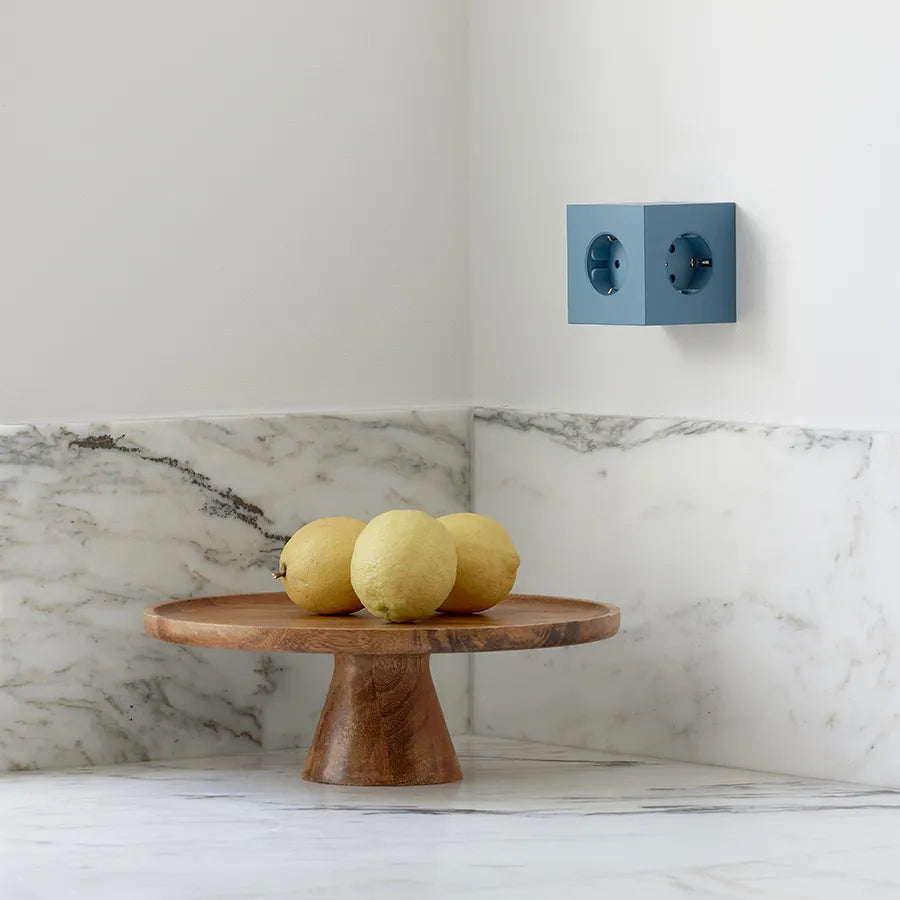 Square 2 Stikdåse med USB, blå fra Avolt