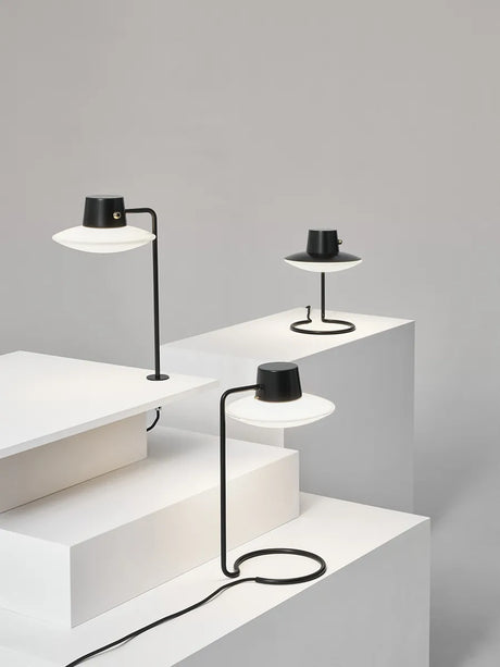 AJ Oxford 410 Bordlampe på pind fra Louis Poulsen - 2 - Jacobsen Plus