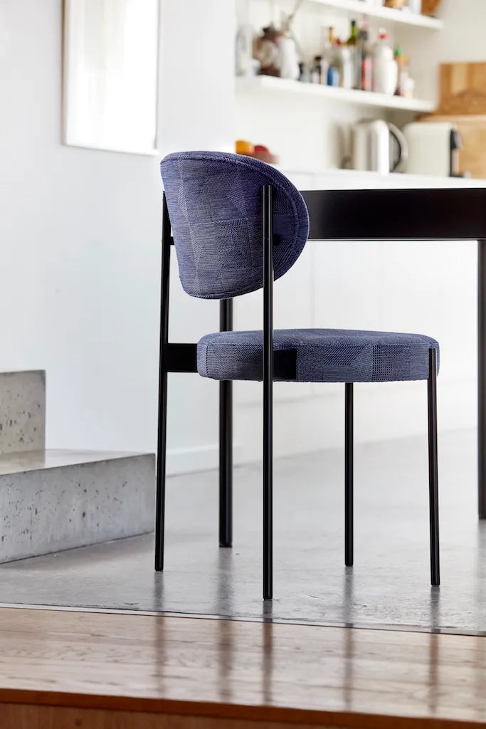 Serie 430 spisestol, sort af Verner Panton