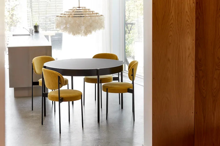 Serie 430 spisestol, sort af Verner Panton