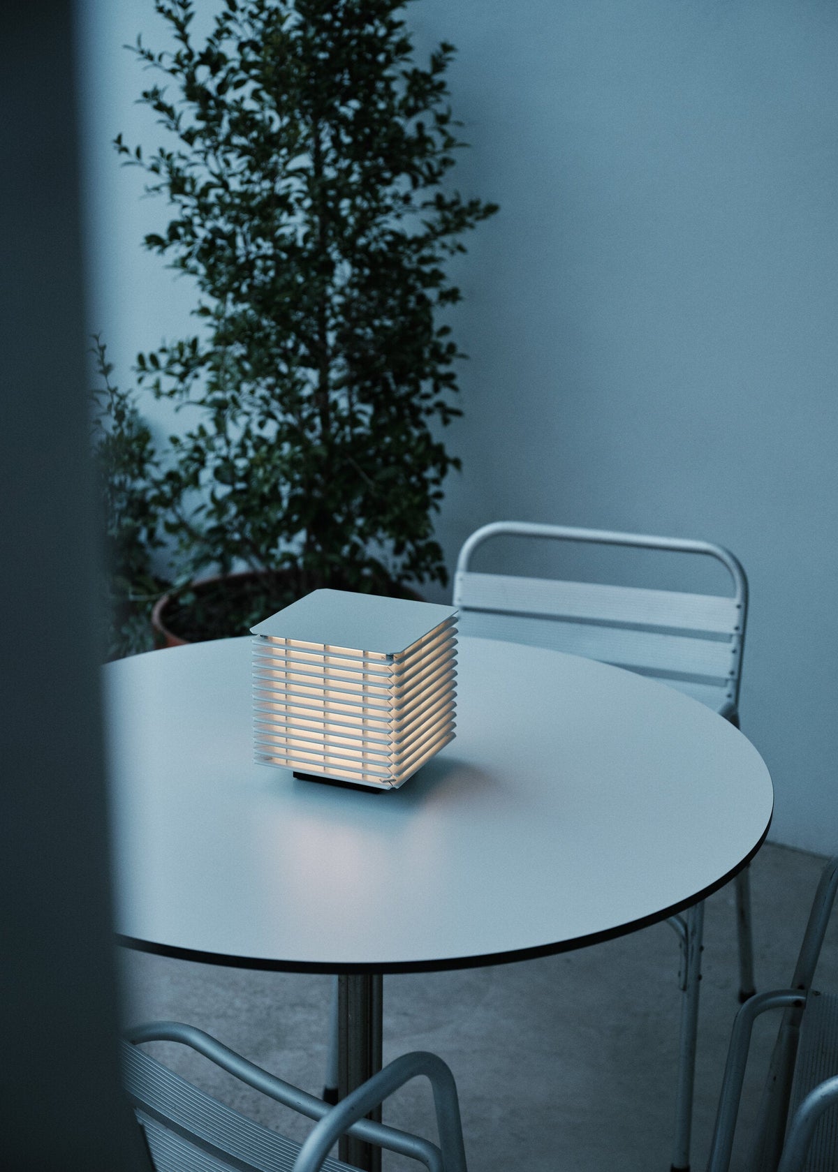 Santa & Cole - Shiro 17 Batería, portable bordlampe - 4 - Jacobsen Plus