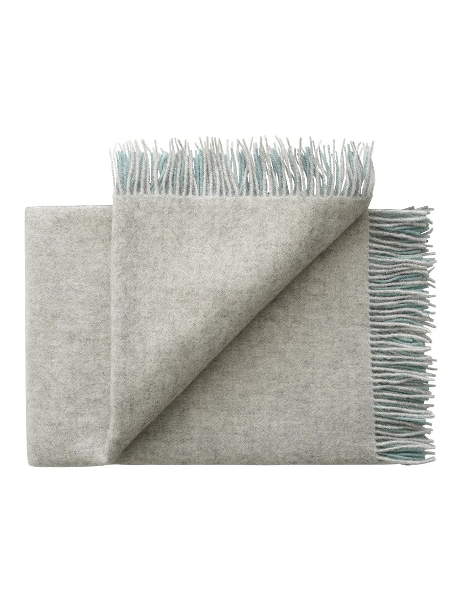 Drejø Plaid, aqua fra Silkeborg Uldspinderi