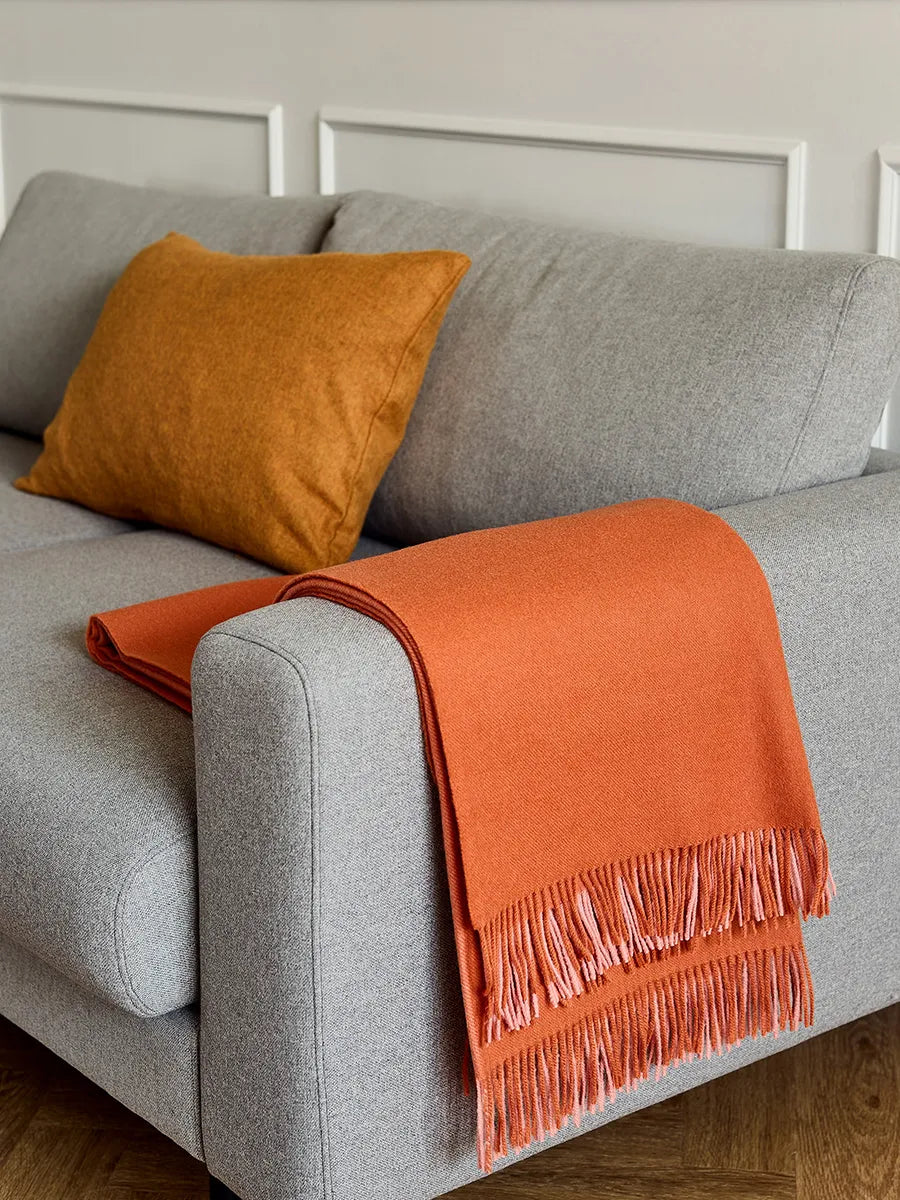 Secret Plaid, coral/amber fra Silkeborg Uldspinderi