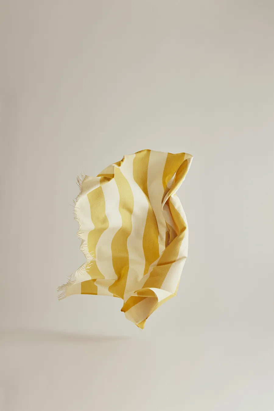 The Sweater Plaid, golden yellow fra Silkeborg Uldspinderi