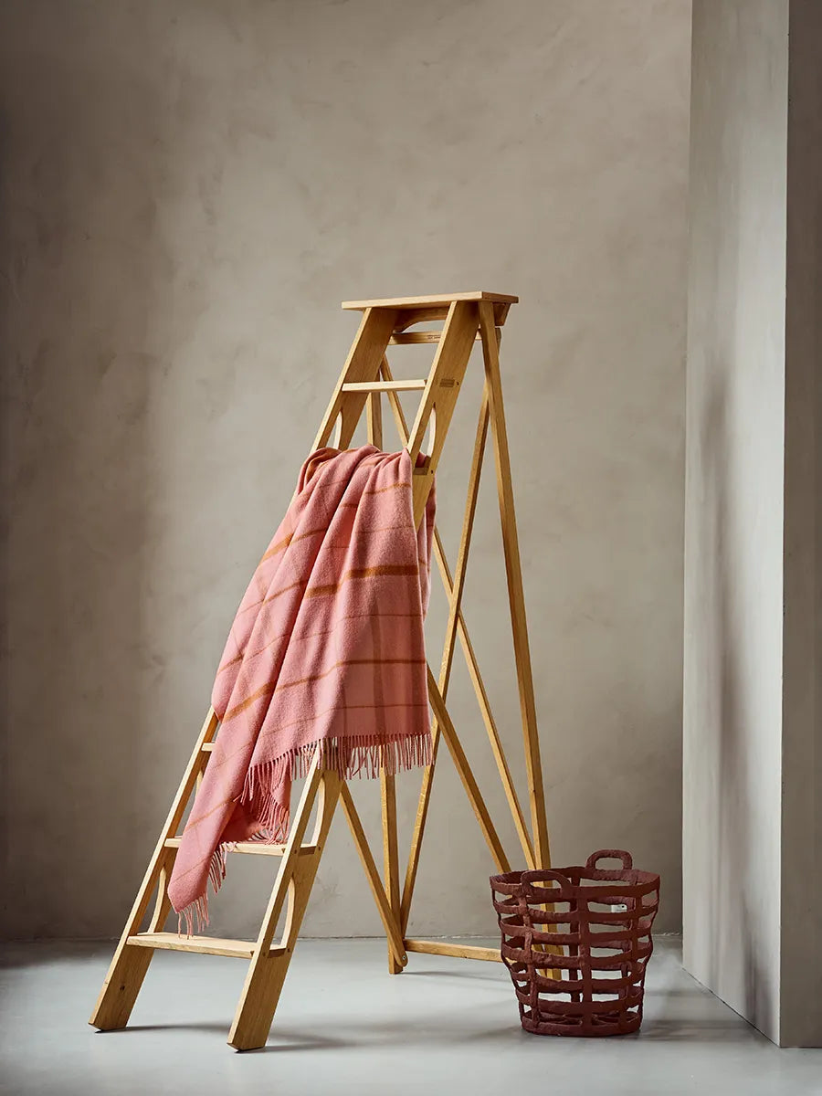 Warp & Weft Plaid, coral/amber fra Silkeborg Uldspinderi