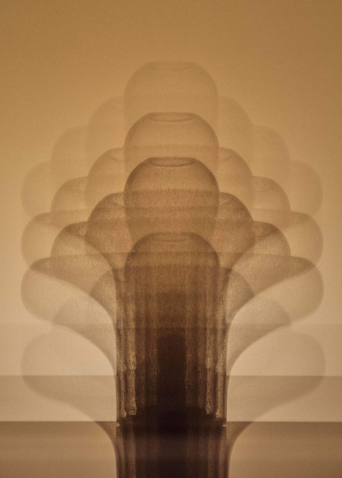 Gubi Lotus Bordlampe - 3 - Jacobsen Plus