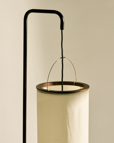Gubi Silk Lantern Gulvlampe - 5 - Jacobsen Plus