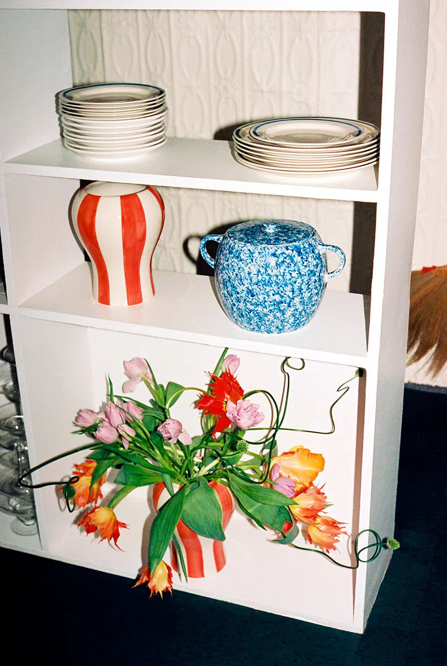 Sobremesa stripe vase fra Hay