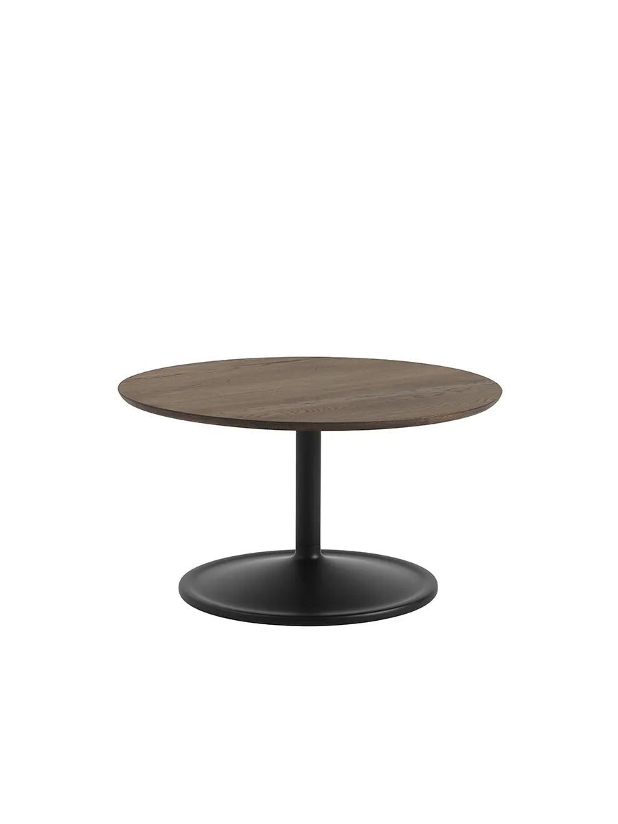 Soft Coffee Table, Ø75 fra Muuto - Dark Oiled Oak - Jacobsen Plus