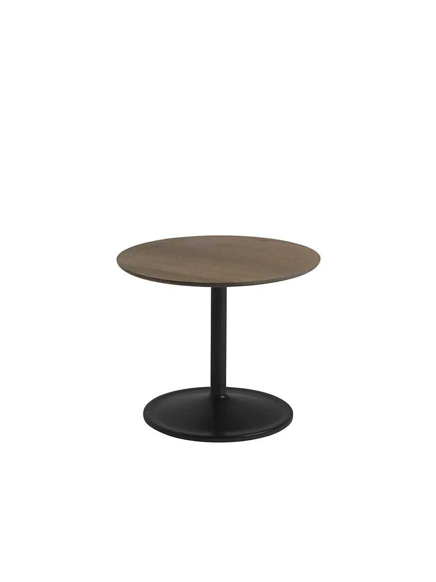 Soft Side Table, Ø48/H40 fra Muuto - Dark Oiled Oak - Jacobsen Plus
