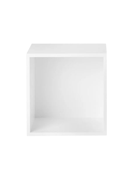 Stacked Reol, medium fra Muuto - Hvid / Lukket (med ryg) - Jacobsen Plus