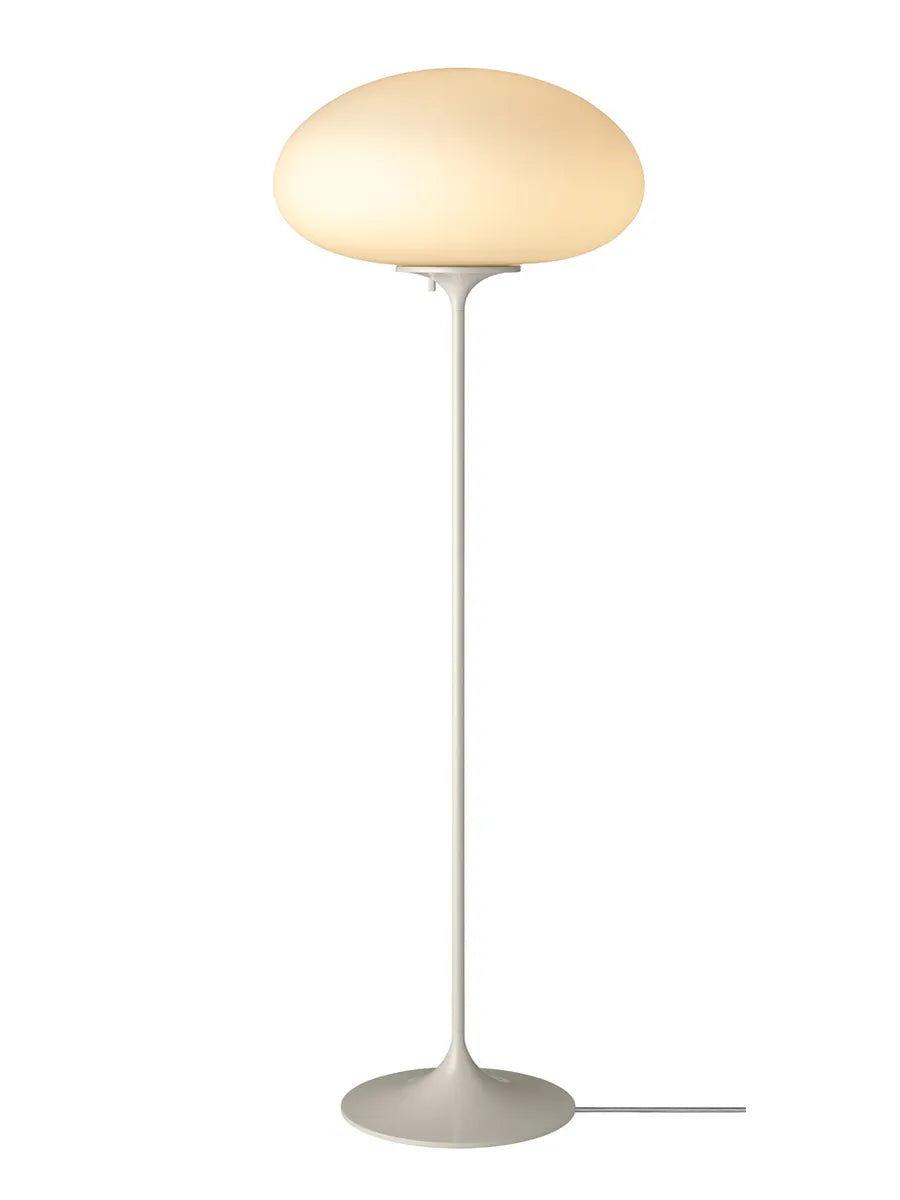 Stemlite gulvlampe fra GUBI