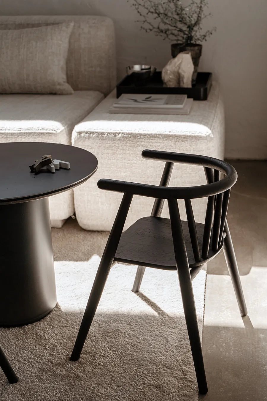 Storm Børnestol, sortlakeret eg fra Oaklings