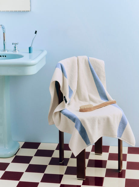 Stripe badehåndklæde fra HAY - Burgundy - Jacobsen Plus