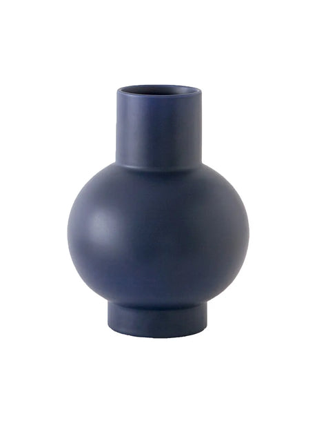 Strøm Vase, blue fra raawii - Large - Jacobsen Plus