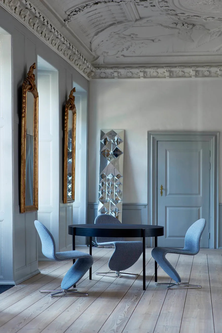 System 1-2-3 spisestol af Verner Panton