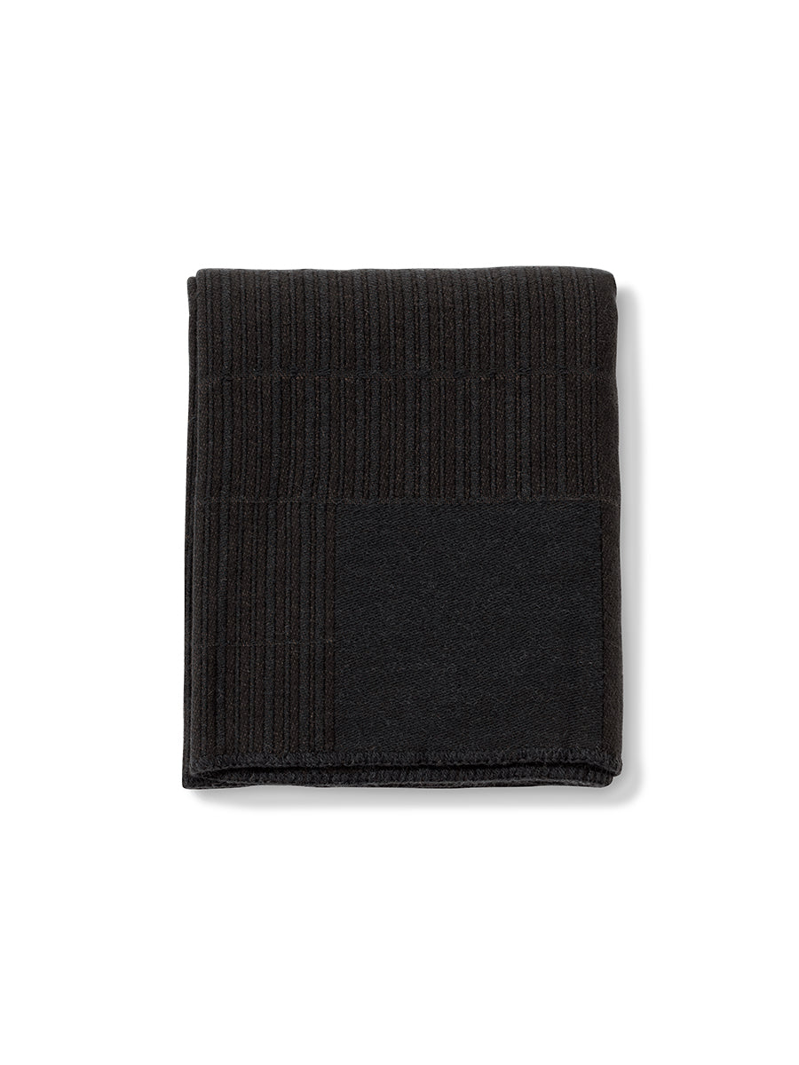 Grid Throw fra Fredericia Furniture - Sort - Jacobsen Plus
