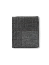 Grid Throw fra Fredericia Furniture - Mørkegrå - Jacobsen Plus