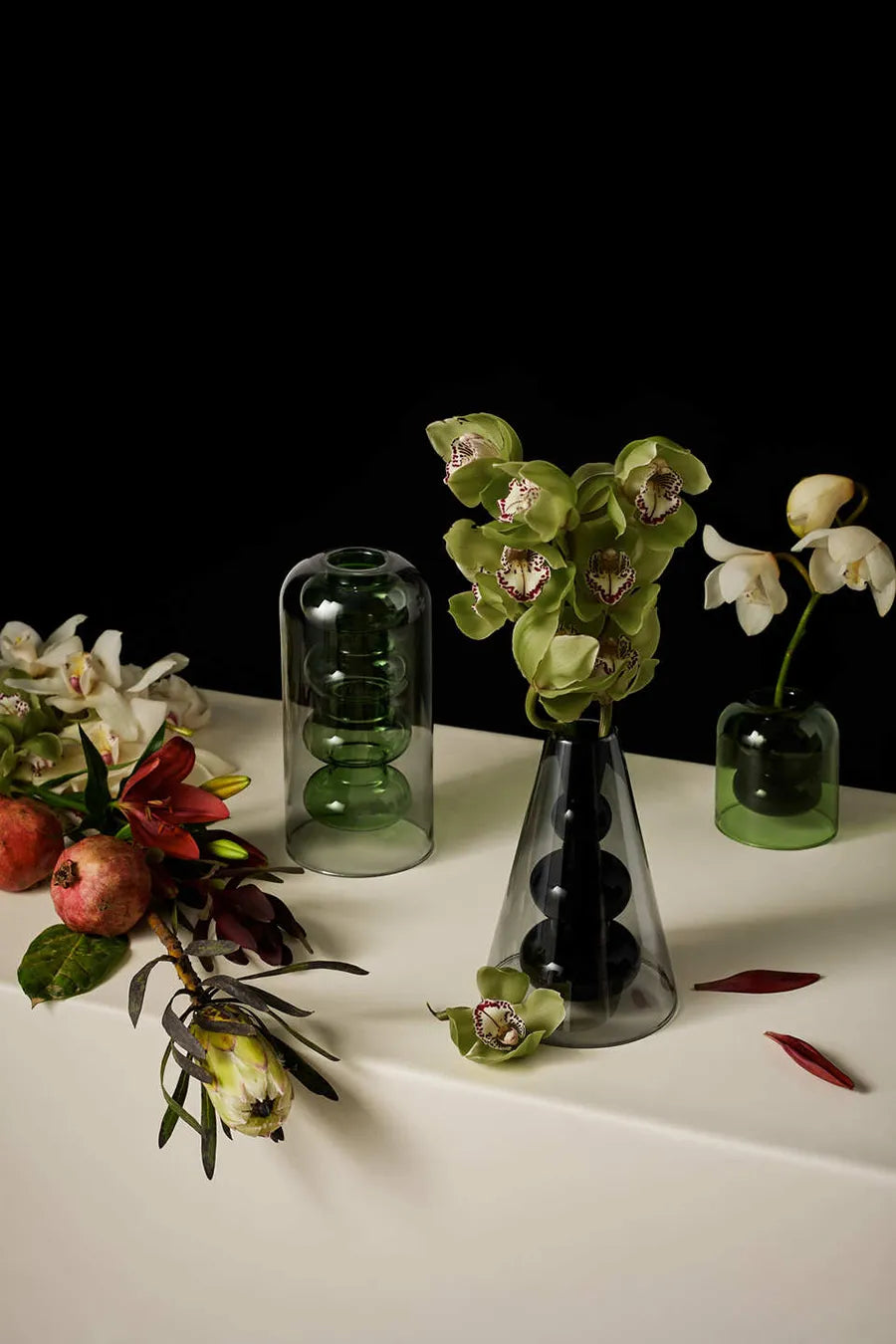 Bump Vase Cone Black fra Tom Dixon