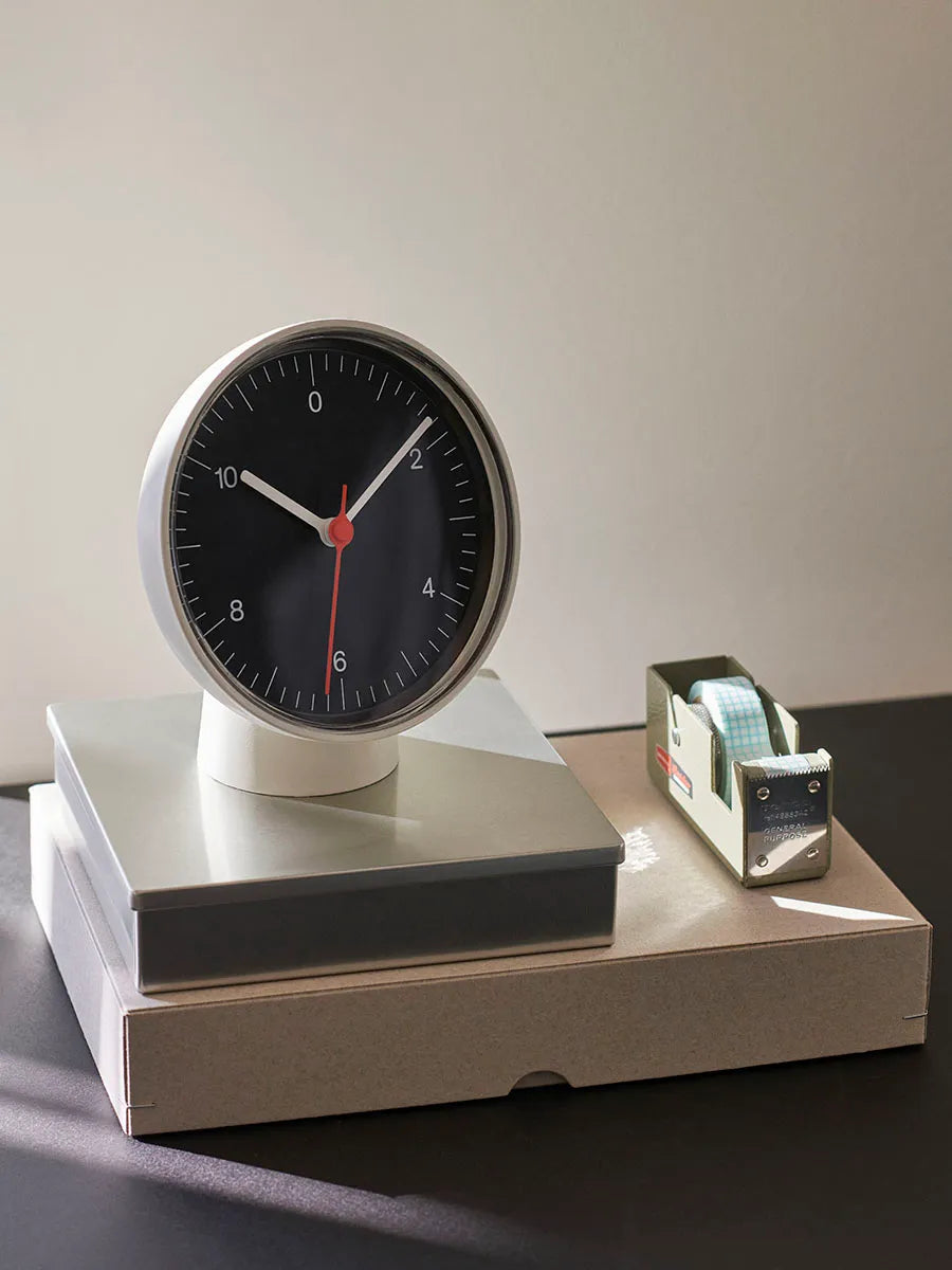 Table Clock fra Hay - 2 - Jacobsen Plus