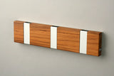 KNAX Lite 3 fra LoCa - Teak / Oliebehandlet - grå knager - Jacobsen Plus