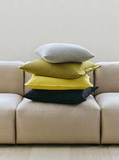 Plica Cushion Story fra Hay - Sand - Jacobsen Plus
