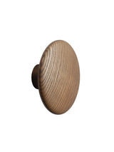 Dots fra Muuto - Medium / Smoked oak - Jacobsen Plus