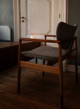 48 Chair, eg olie/valnød af Finn Juhl - 3 - Jacobsen Plus
