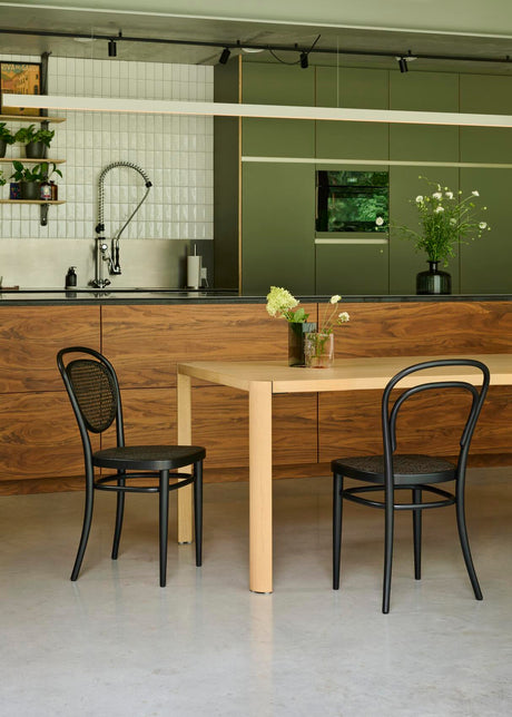 215 R Spisebordsstol, sort ask fra Thonet - 2 - Jacobsen Plus