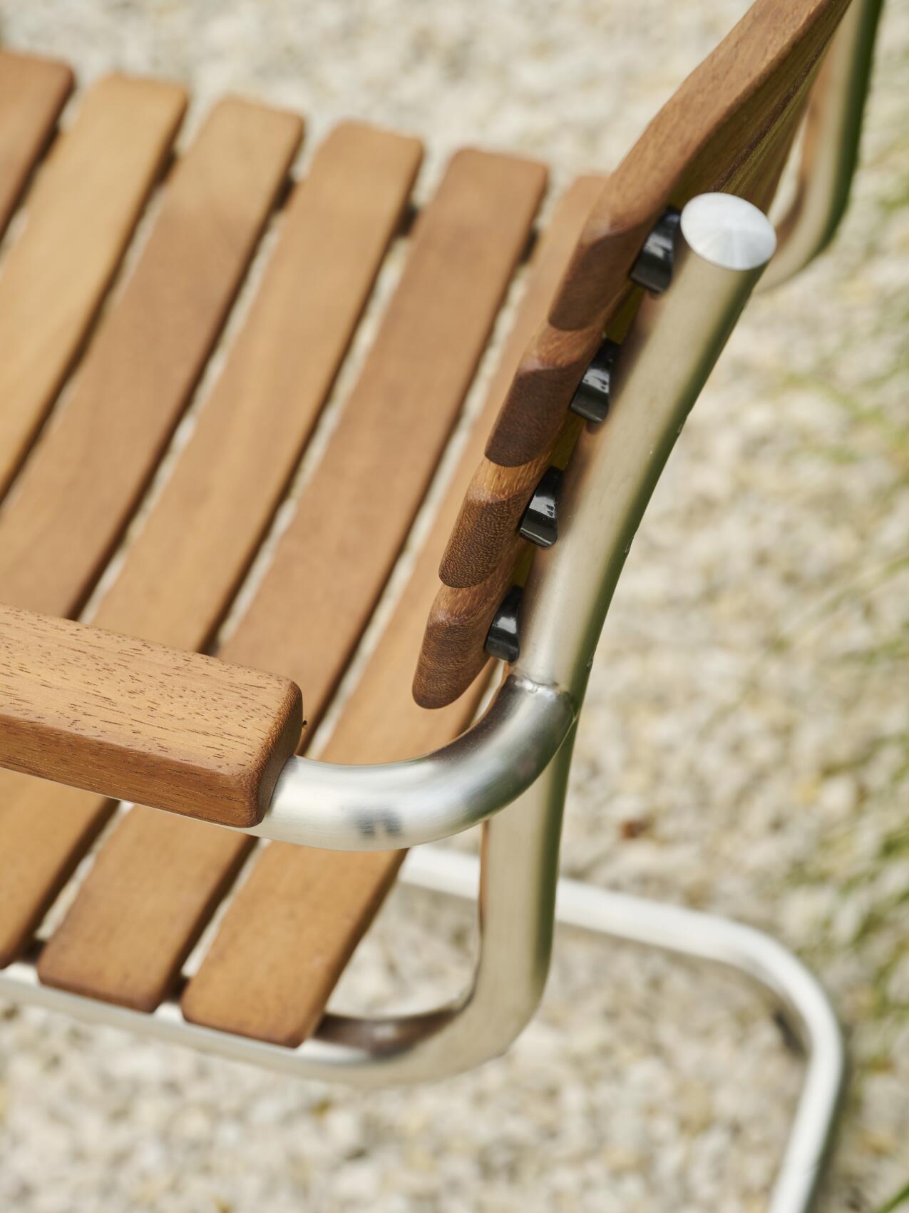 S 40 F Outdoor cantilever chair, med armlæn fra Thonet