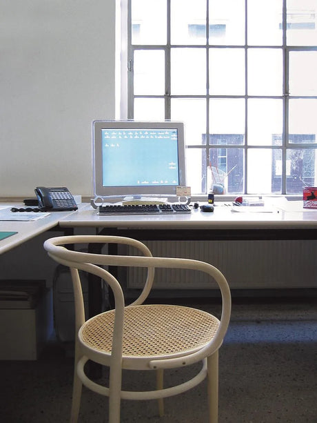 209 Armstol, hvid fra Thonet - 4 - Jacobsen Plus