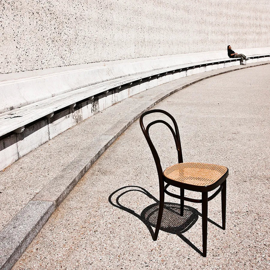 214 Spisestol, sort fra Thonet