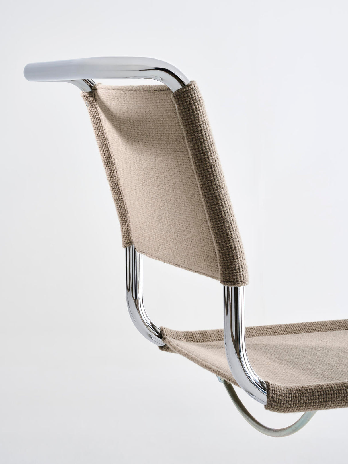 S 33 V cantilever chair fra Thonet - 31 - Jacobsen Plus