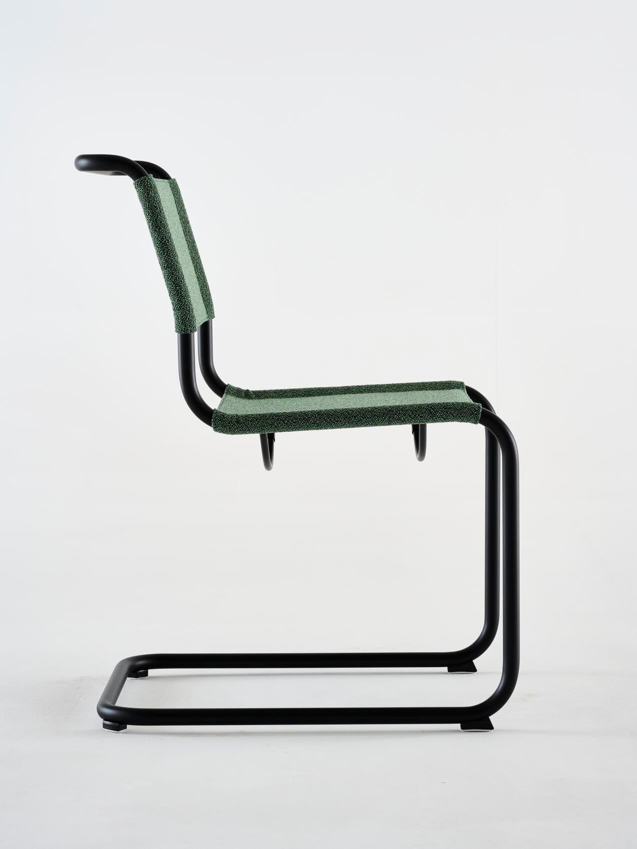 S 33 V cantilever chair fra Thonet