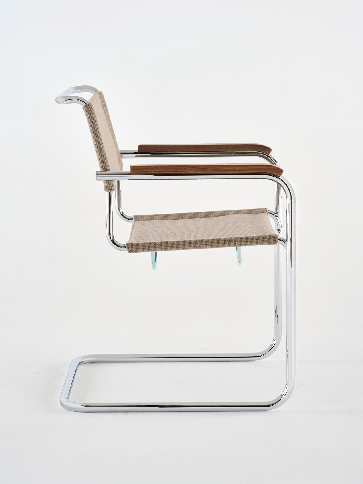 S 34 V cantilever chair fra Thonet