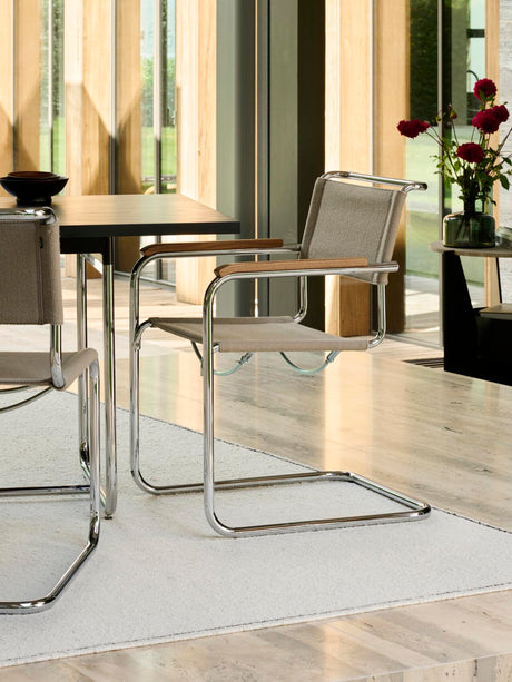 S 34 V cantilever chair fra Thonet - Chrome - Nobel 61297 - Oiled walnut - Without gliders - Jacobsen Plus