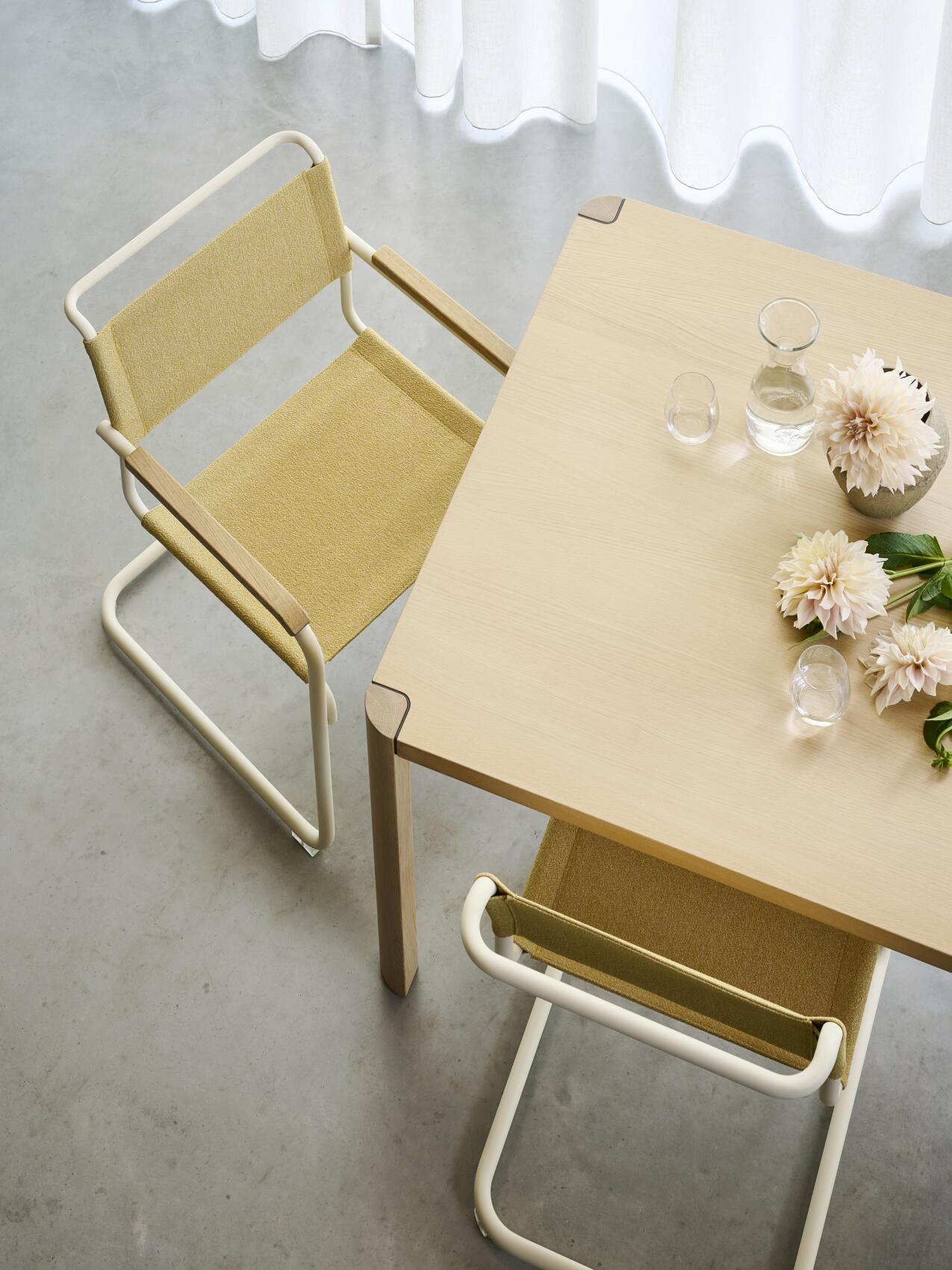 S 34 V cantilever chair fra Thonet