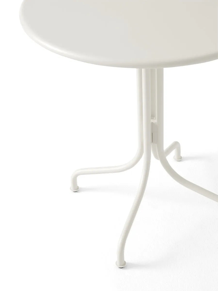 Thorvald SC96 Cafébord, Ø70 fra &Tradition