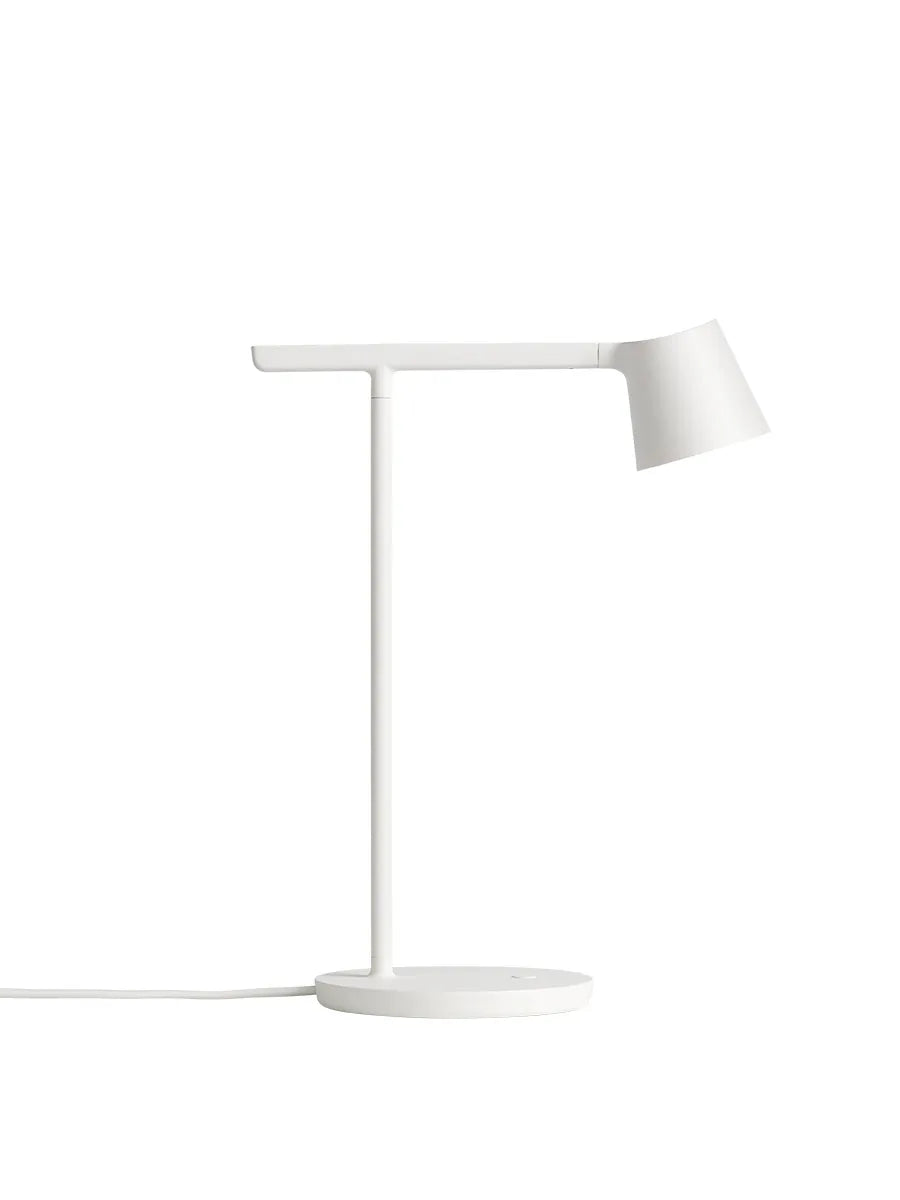 Tip Table Lamp fra Muuto - White - Jacobsen Plus