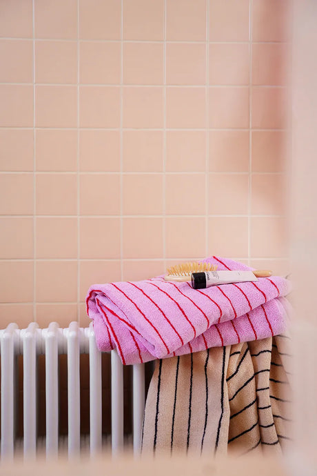 Naram towel - Baby pink & Ski patrol fra Bongusta - 30 x 30 cm - Jacobsen Plus