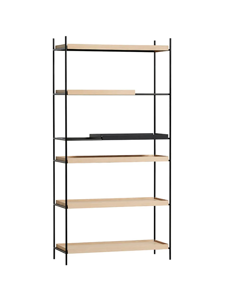 Tray Shelf, høj fra Woud - Black: 1 short - Oak: 4 wide, 1 short - Jacobsen Plus