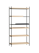Tray Shelf, høj fra Woud - Black: 1 short - Oak: 4 wide, 1 short - Jacobsen Plus