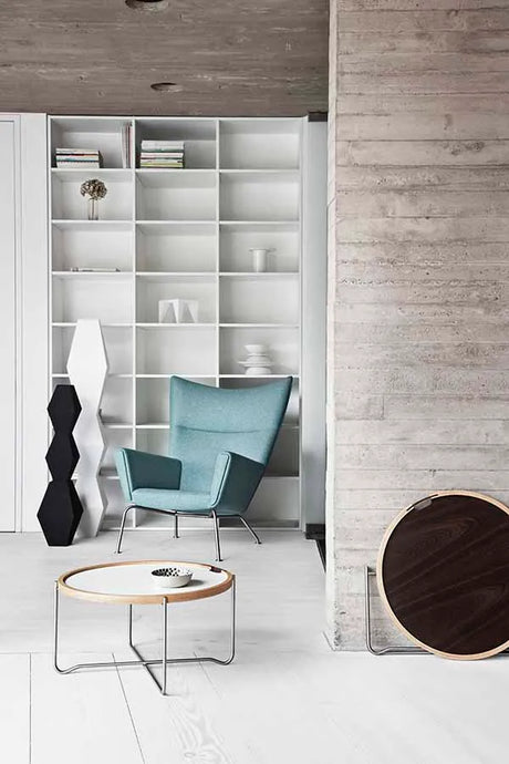 CH417 Bakkebord af Hans J. Wegner - Sort-hvid laminat / Olie - Jacobsen Plus