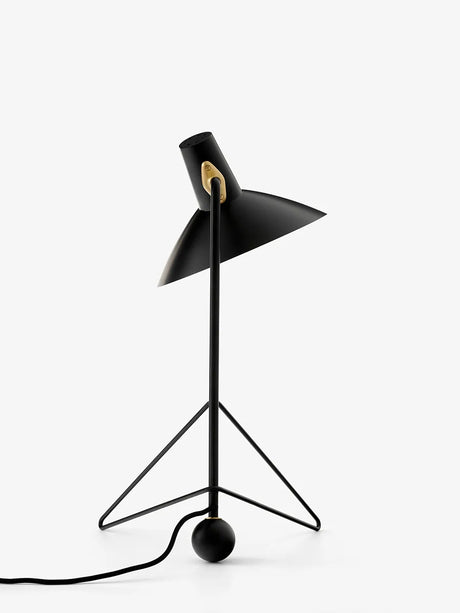 Tripod HM9 Bordlampe af Hvidt & Mølgaard - Black - Jacobsen Plus