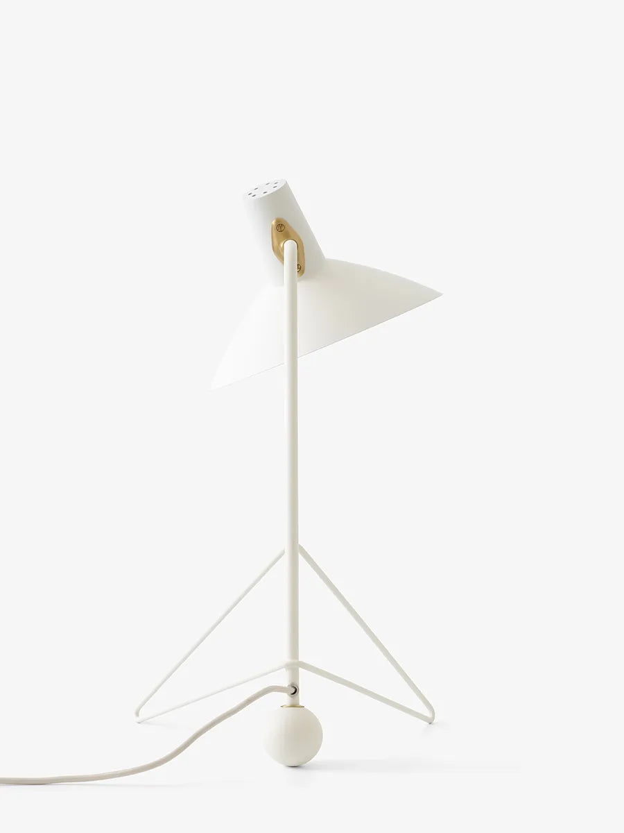 Tripod HM9 Bordlampe af Hvidt & Mølgaard - 8 - Jacobsen Plus