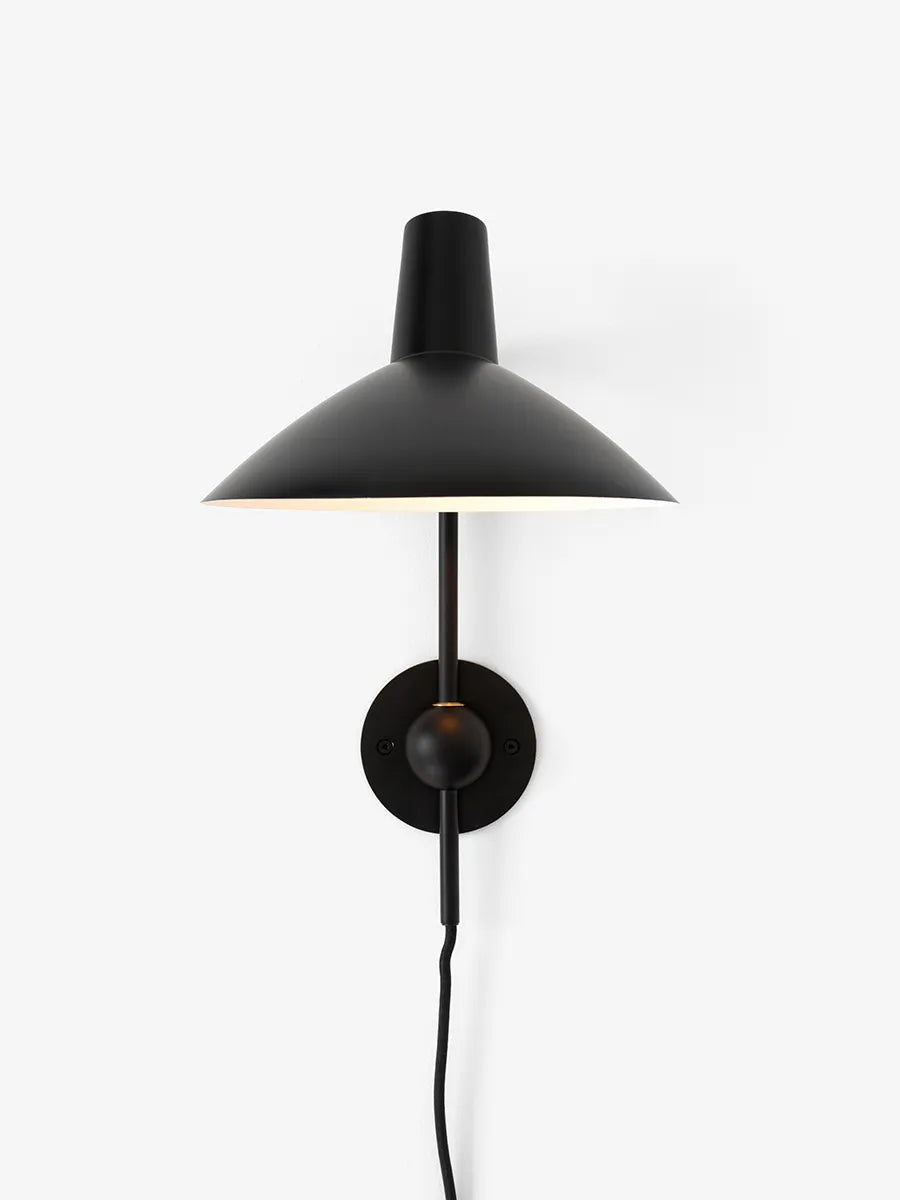 Tripod HM12 Væglampe af Hvidt & Mølgaard