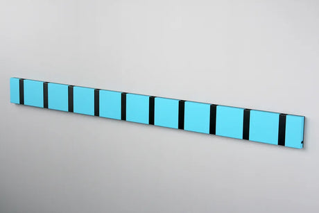 KNAX knagerække med ti knager fra LoCa - Turquoise / Sorte knager - Jacobsen Plus