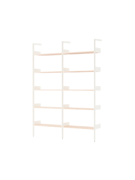 Rombe, Configuration A fra &Tradition - Alabaster w. Lacquered Oak shelves - Jacobsen Plus