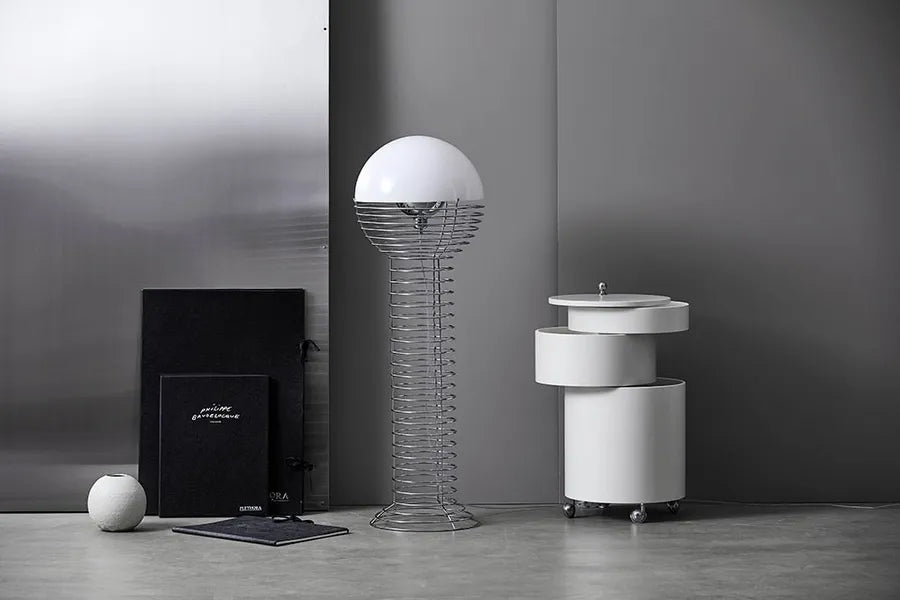 Wire gulvlampe af Verner Panton